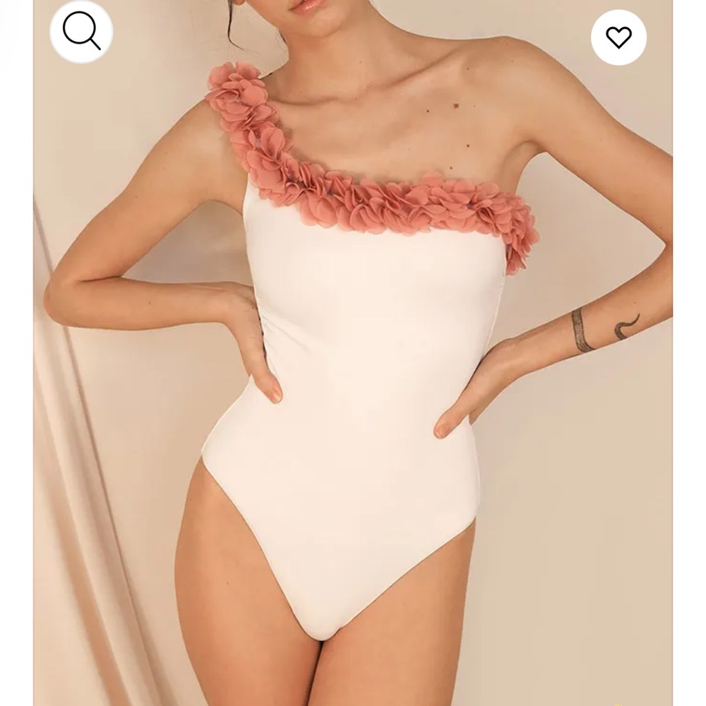 One-Shoulder Lace Trim Fashion One-Piece Swimsuit